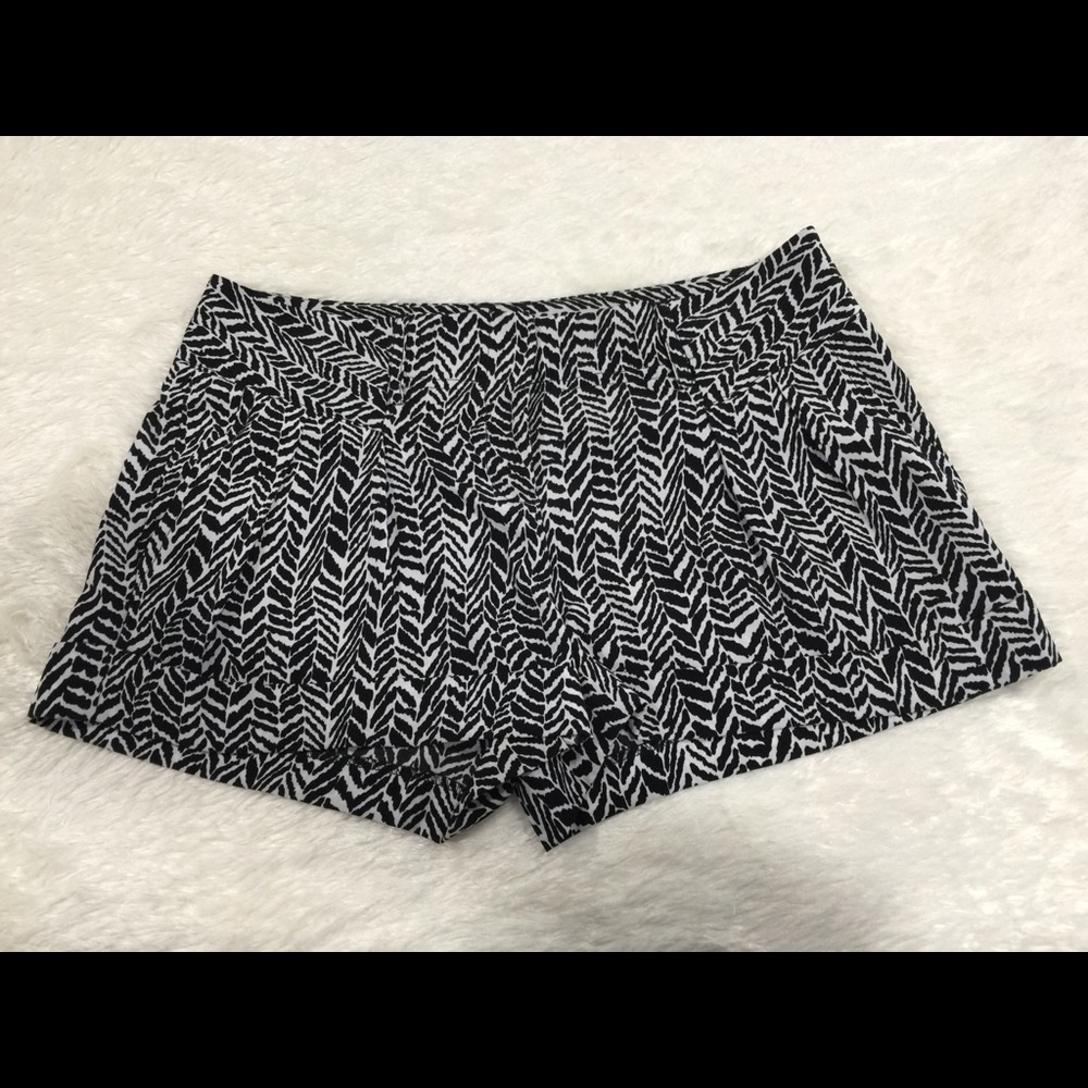 Express pattern shorts! - Picture 3 of 10